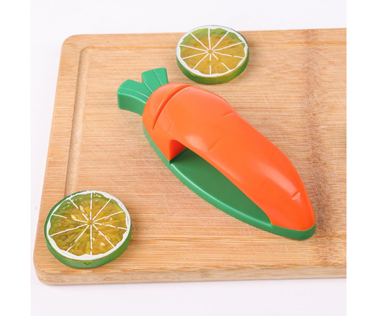 AFILADOR DE CUCHILLOS EN FORMA DE ZANAHORIA